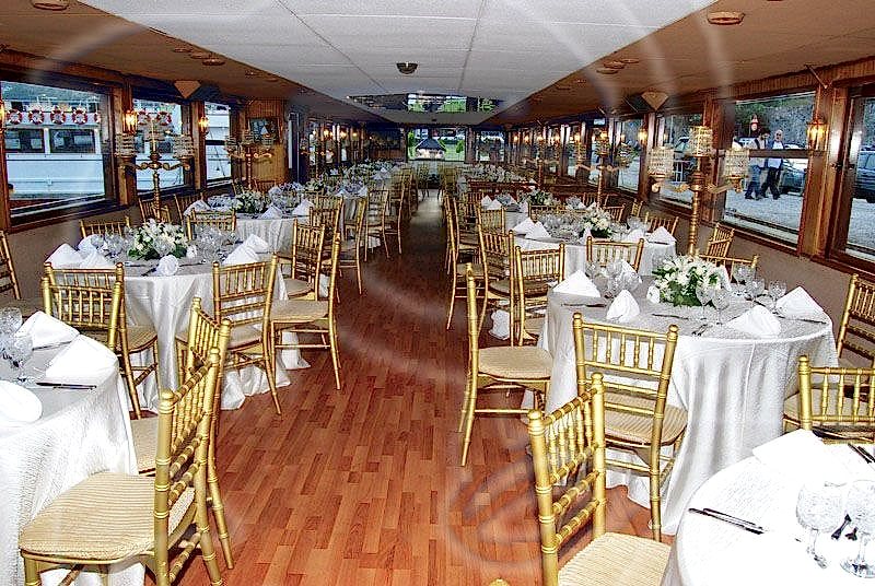 İstanbul Boğazı’nda Yemekli Şirket Organizasyonları: Prestijinizi Zirveye Taşıyın!